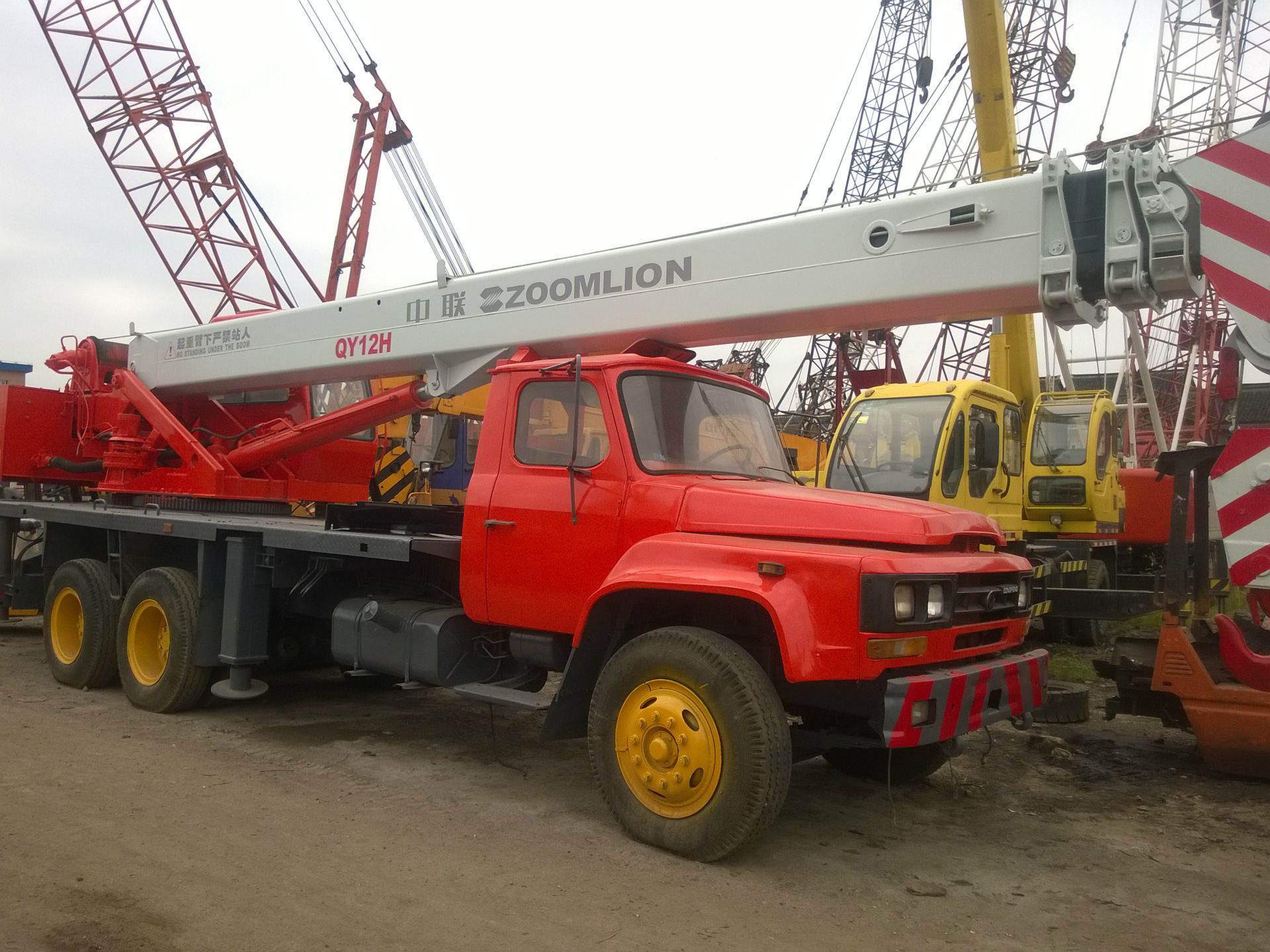 急售二手20噸吊車，性能優越，價格實惠